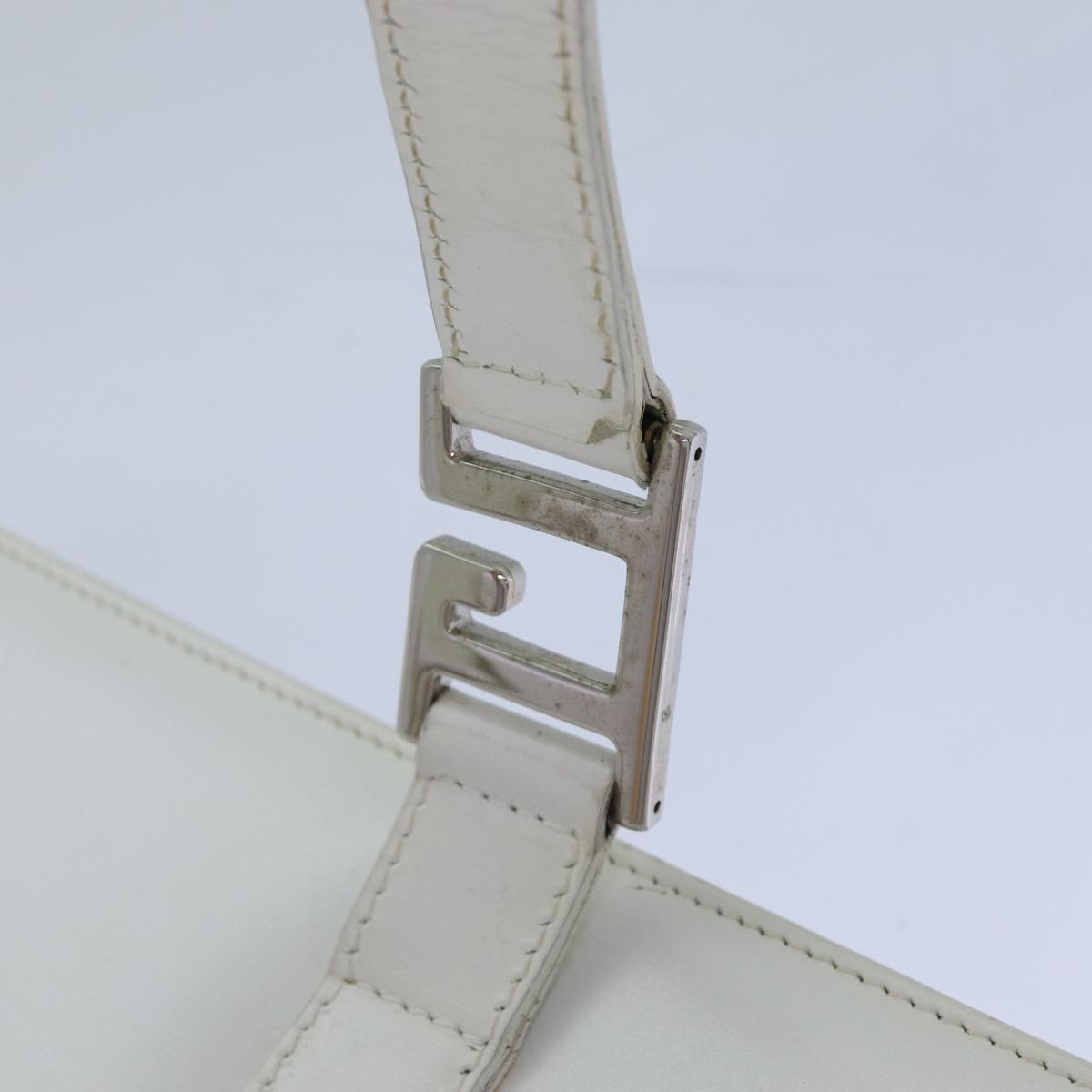 GUCCI Body Bag Leather White